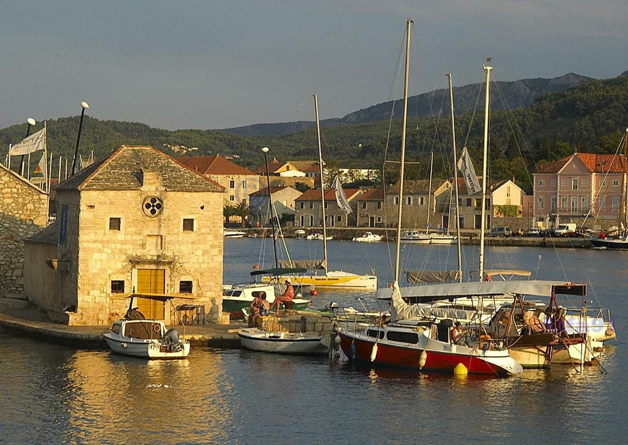 House At The Seafront Apartment Stari Grad  Exterior foto